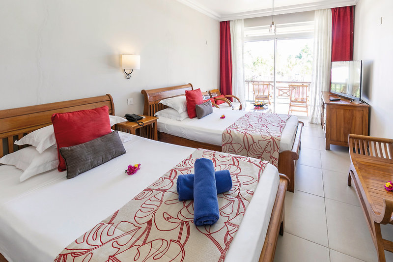 Le Peninsula Bay Beach Resort & Spa 12