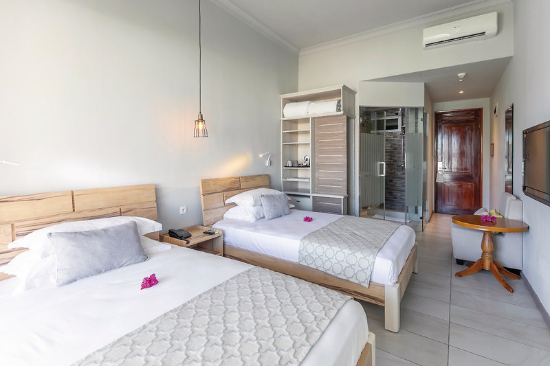 Le Peninsula Bay Beach Resort & Spa 14