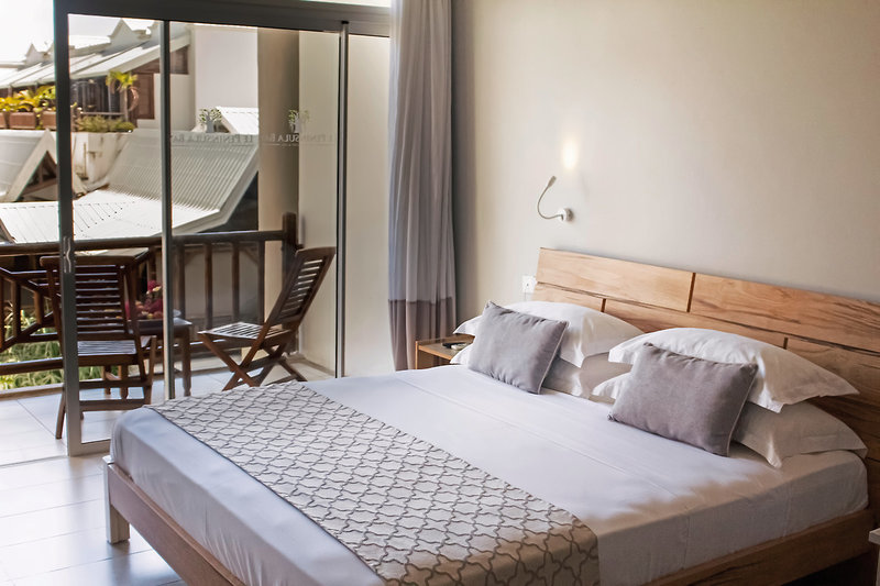 Le Peninsula Bay Beach Resort & Spa 18
