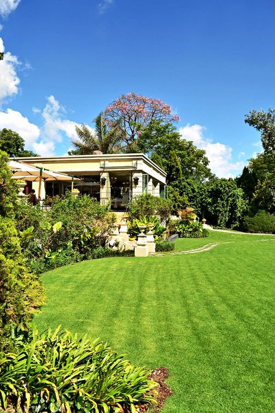 Fairlawns Boutique 10