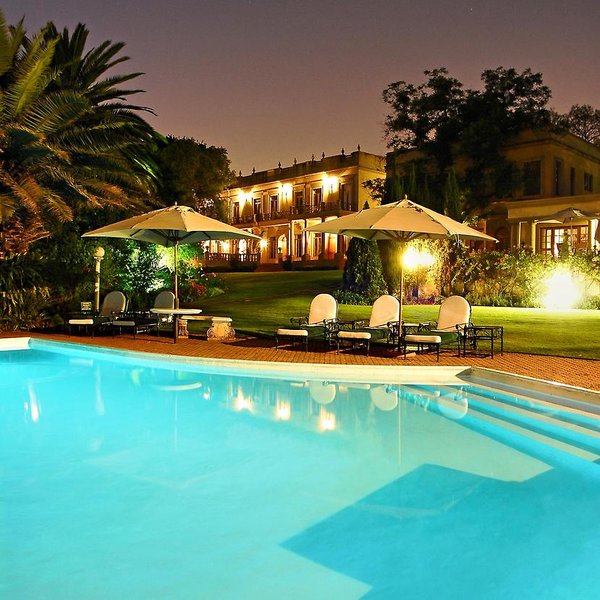 Fairlawns Boutique 13