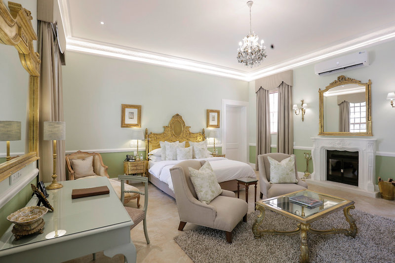 Fairlawns Boutique 17