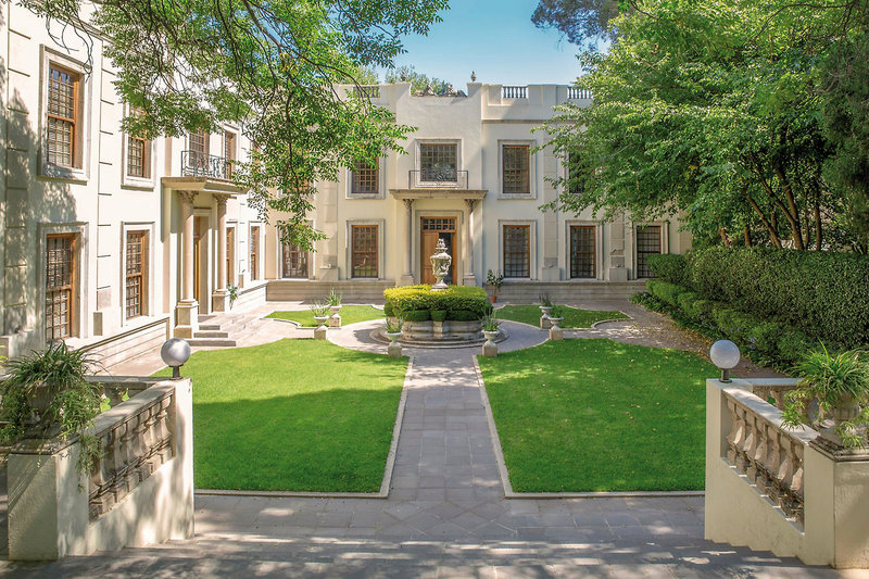 Fairlawns Boutique 26