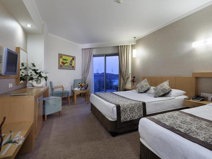 Big Blue Sky Hotel 3