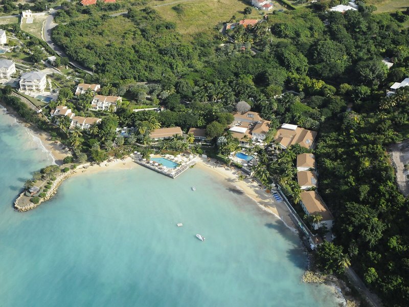 Blue Waters Resort & Spa 11