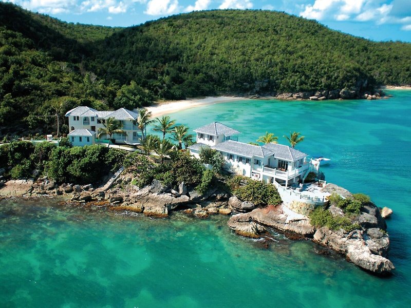 Blue Waters Resort & Spa 15