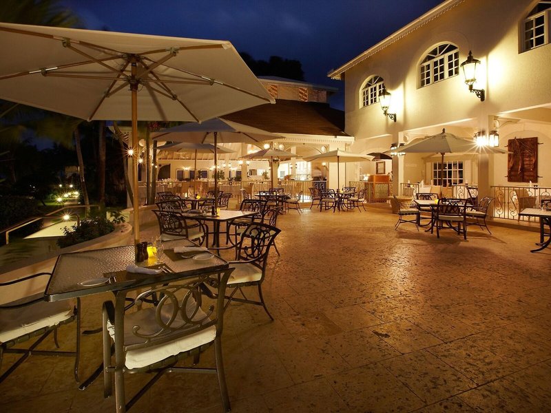Blue Waters Resort & Spa 32