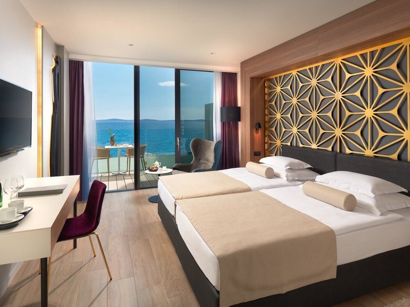 Amphora Hotel 18