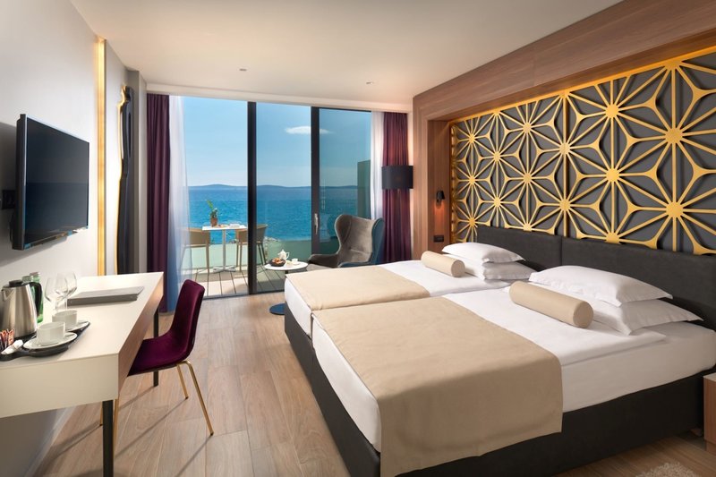 Amphora Resort 8