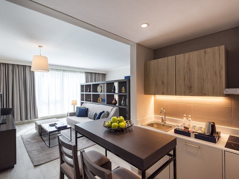 Centara West Bay Hotel & Residences Doha 6