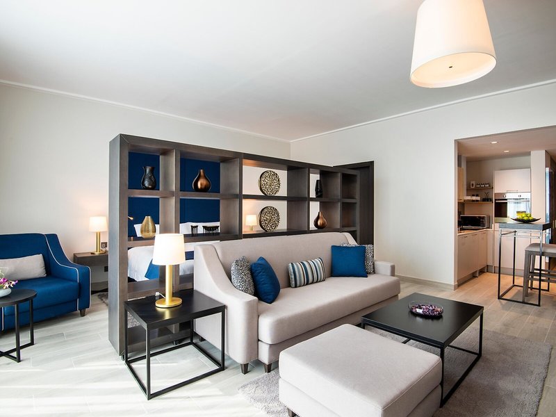 Centara West Bay Hotel & Residences Doha 16