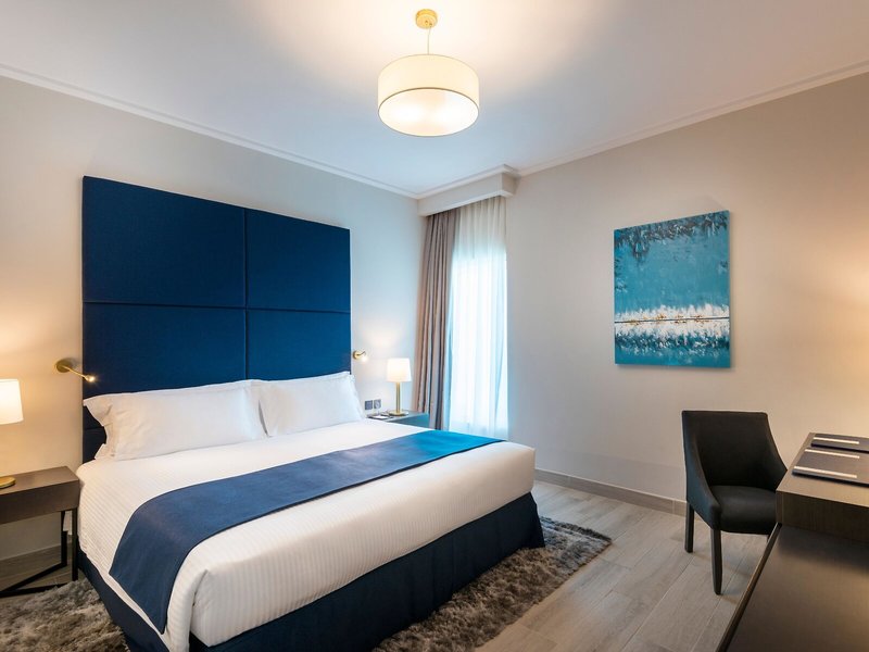 Centara West Bay Hotel & Residences Doha 17