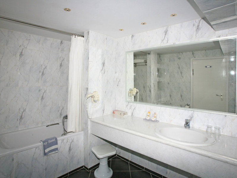 Istron Bay 29