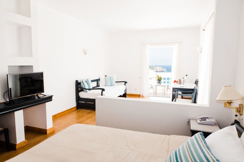 Istron Bay 17