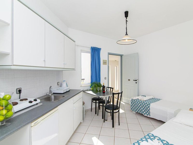 Sunshine Garden Apartments 6