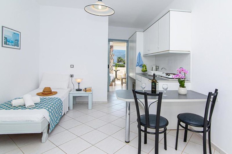 Sunshine Garden Apartments 6