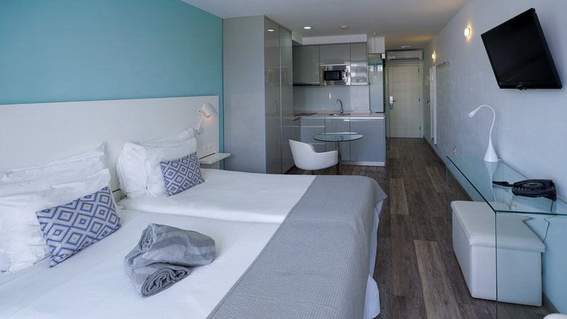 Coral Ocean View Hotel 17