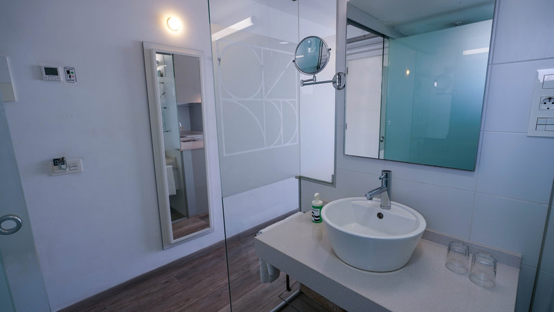 Coral Ocean View Hotel 19