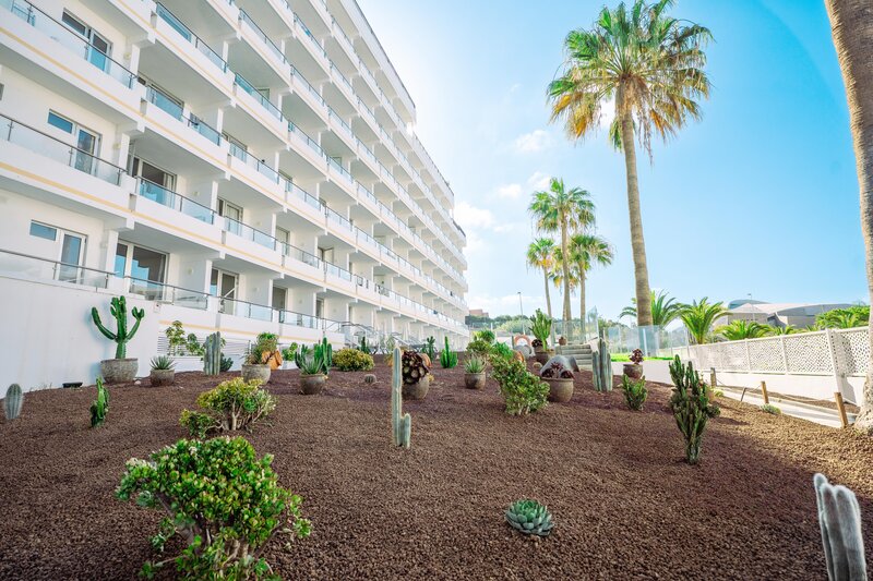 Coral Ocean View Hotel 54