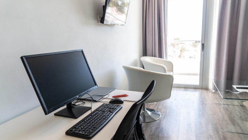 Coral Ocean View Hotel 44