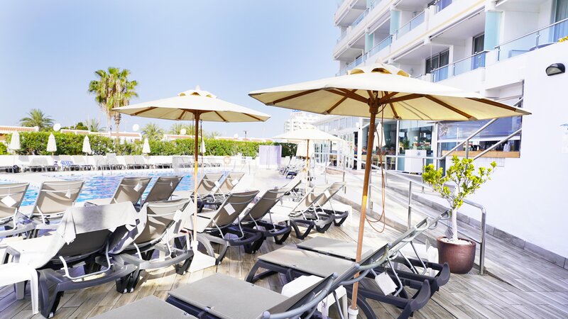 Coral Ocean View Hotel 75