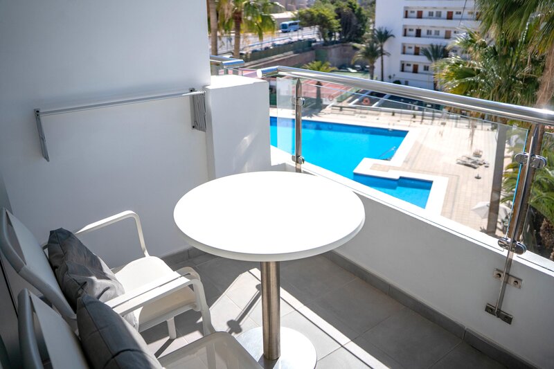 Coral Ocean View Hotel 87