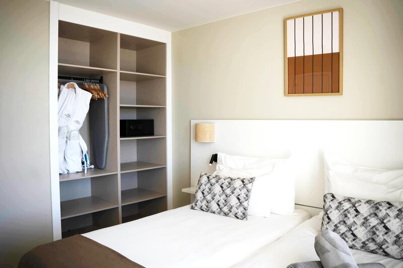 Coral Ocean View Hotel 97