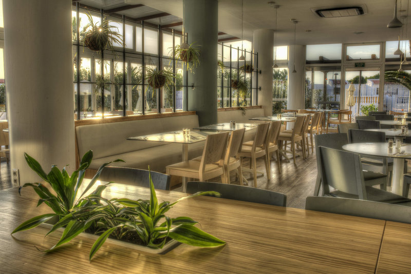 Coral Ocean View Hotel 7