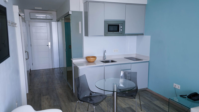 Coral Ocean View Hotel 10