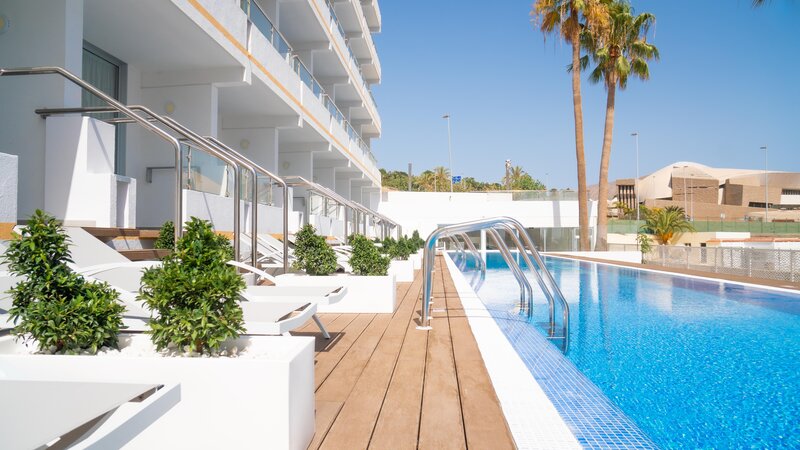 Coral Ocean View Hotel 21