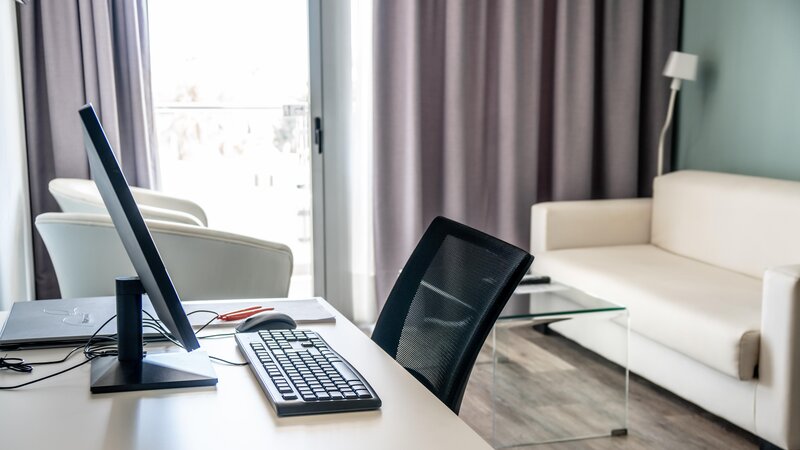 Coral Ocean View Hotel 68