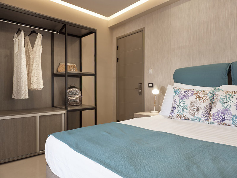 Koukounaria Hotel & Suites 4