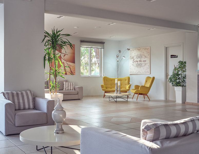 Koukounaria Hotel & Suites 7