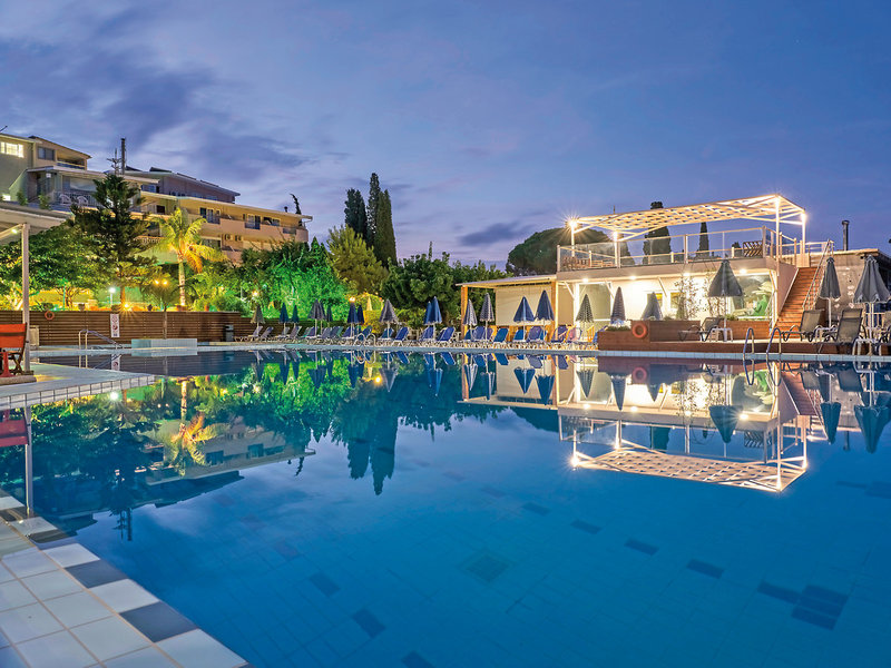 Koukounaria Hotel & Suites 3