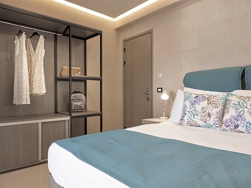 Koukounaria Hotel & Suites 11