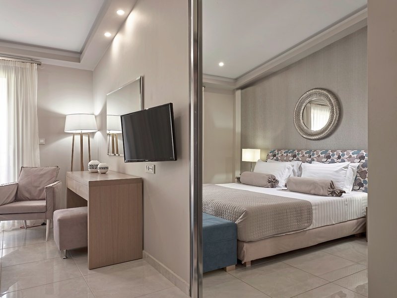 Koukounaria Hotel & Suites 17