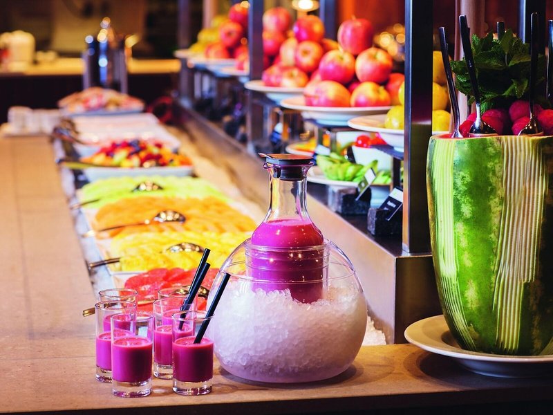 Mövenpick Zürich Airport 9