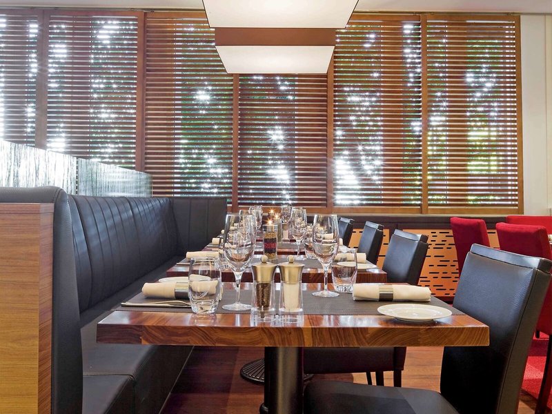 Mövenpick Zürich Airport 17