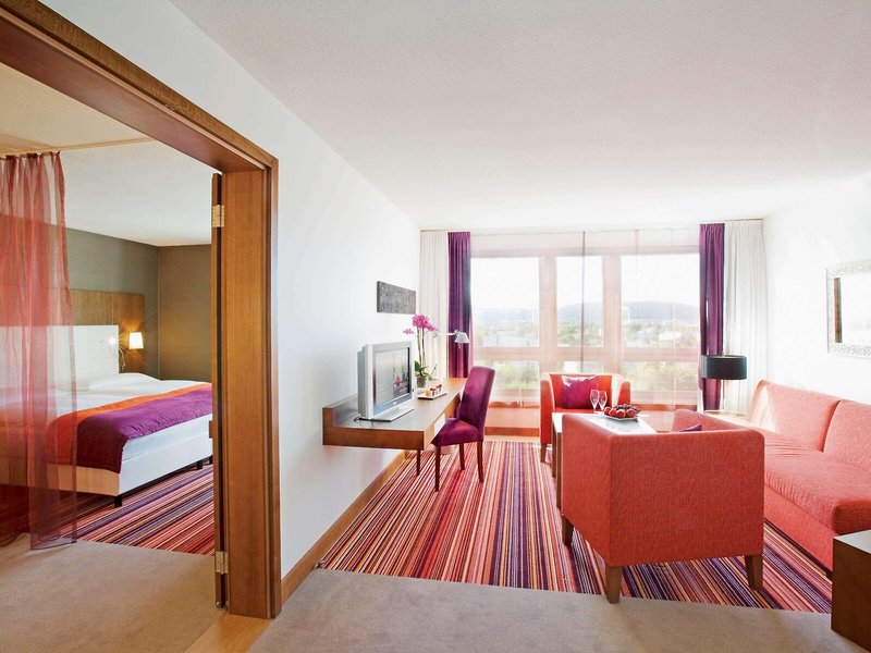 Mövenpick Zürich Airport 23