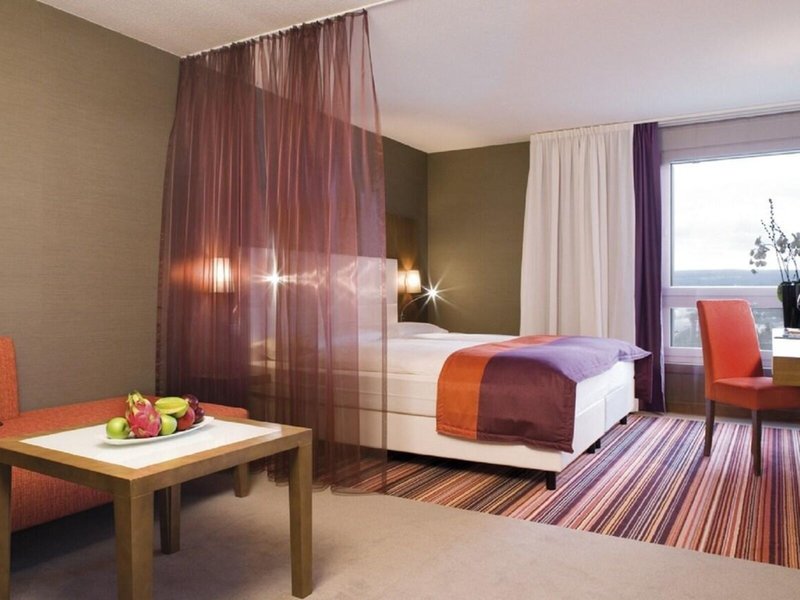 Mövenpick Zürich Airport 26