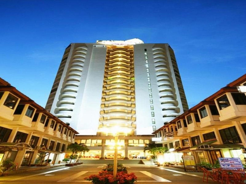 Golden Beach Cha Am 1