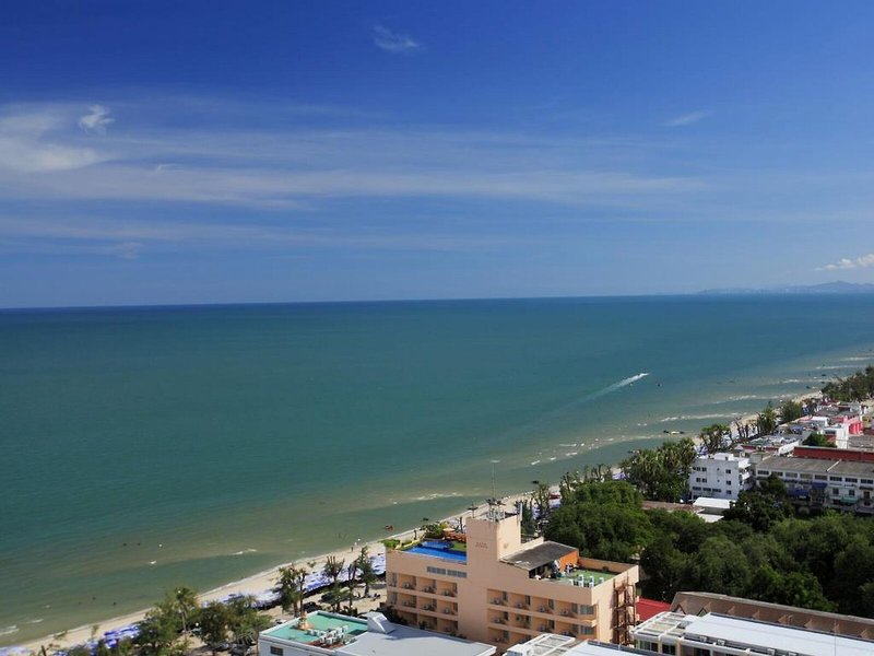 Golden Beach Cha Am 6