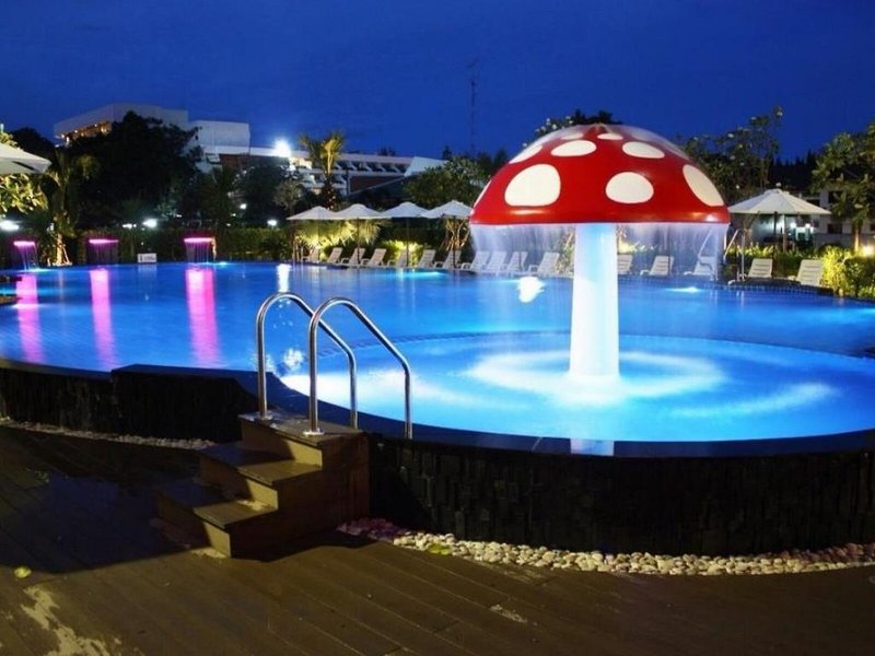 Golden Beach Cha Am 8