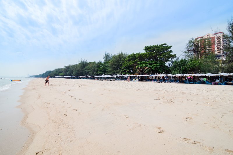 Golden Beach Cha Am 6