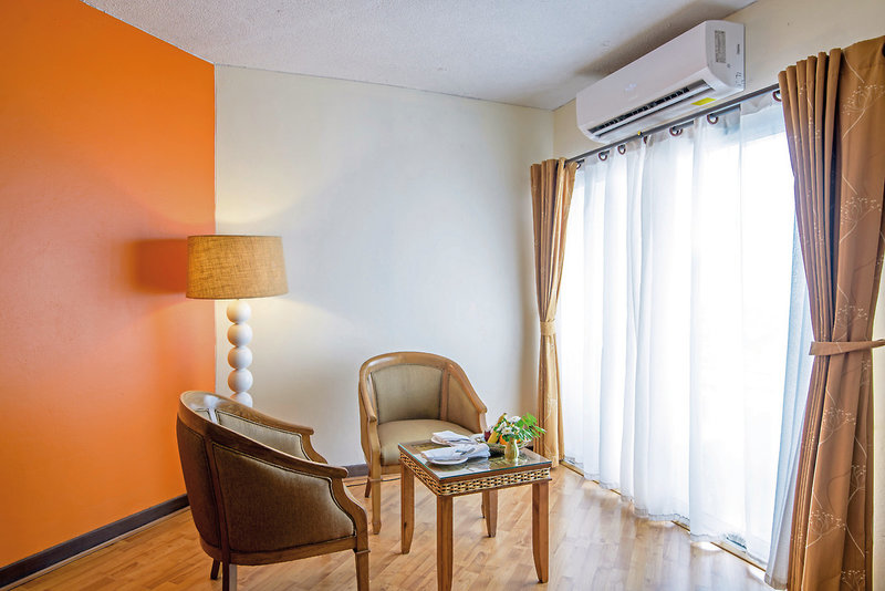 Golden Beach Cha Am Hotel 4