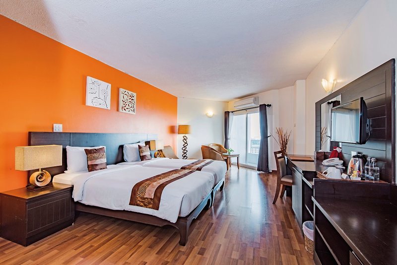 Golden Beach Cha Am Hotel 5