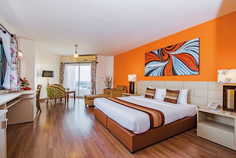 Golden Beach Cha Am Hotel 9