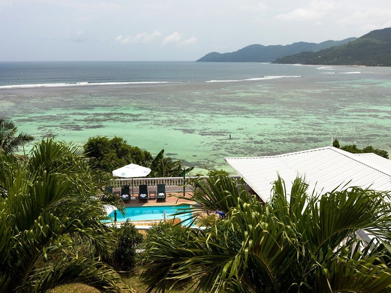 Le Relax Hotels & Restaurant 10