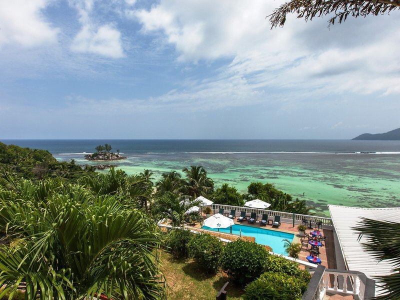 Le Relax Hotels & Restaurant 12