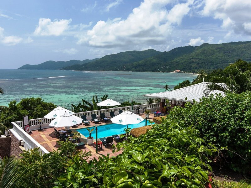 Le Relax Hotels & Restaurant 16